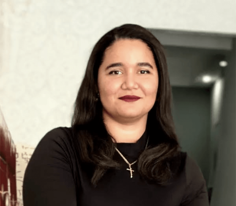 Dahia-Sena-Opinión-Mordaza-Lila