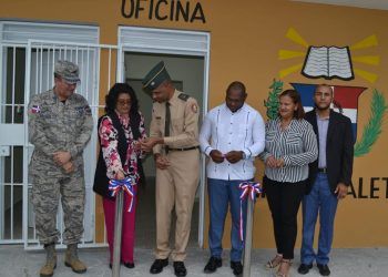 DIGEV inaugura escuelas técnico-vocacionales en Barahona y Boca Chica