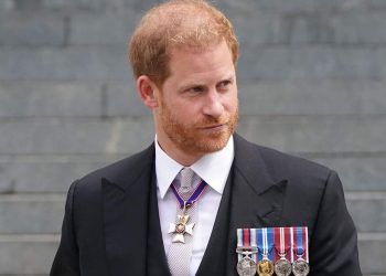 Ministro de Defensa británico critica al príncipe Harry por revelar que mató a 25 talibanes