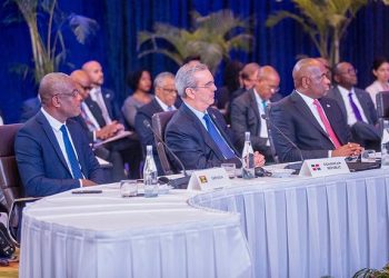 Presidente Abinader concluye participación en reunión CARICOM