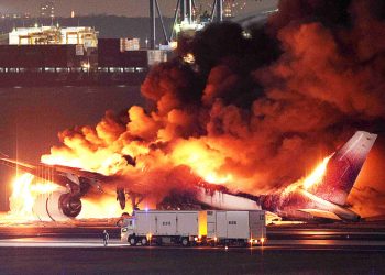 Al menos cinco fallecidos tras el choque de dos aviones en Tokio