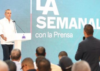 RD saca buenas notas en los indicadores del Foro Económico, informa Abinader