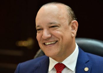 Ulises Rodríguez se reúne con regidores electos del PRM y sus aliados en Santiago