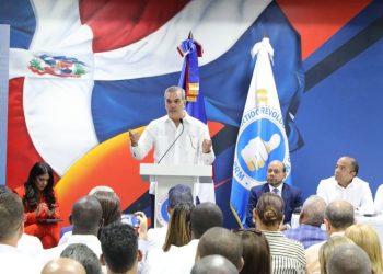 Abinader instruyen alcaldes a cumplir con reporte de gastos y declaración jurada de bienes