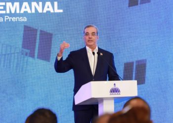 Luis Abinader reanudará LA Semanal con la Prensa este lunes
