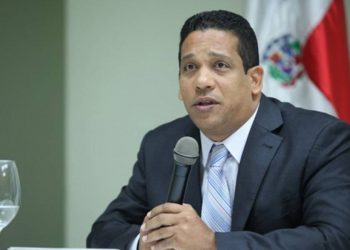 Carlos Pimentel asegura que licitación de chacabanas por RD$18 millones cumple con la ley