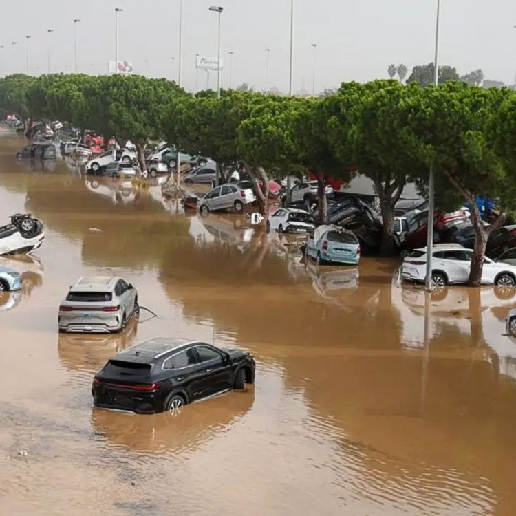 Aumenta a 211 la cifra de fallecidos por las inundaciones en España