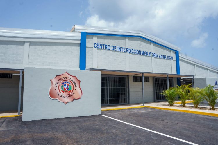 Migración refuerza seguridad en Centro de Haina ante protesta de inmigrantes retenidos