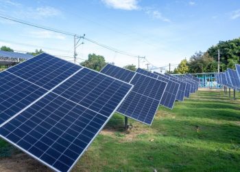 Paya instala primer alumbrado público inteligente en el país