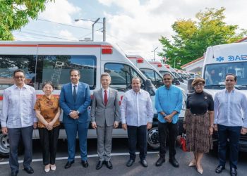 RD recibe 120 ambulancias donadas por China