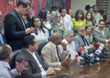 CMD propone aumento salarial para médicos pensionados