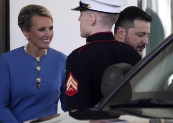 Zelenski se va de la Casa Blanca sin firmar acuerdo de minerales