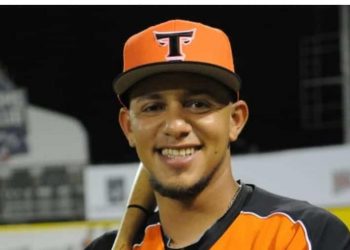 Toros anuncian salida de Christhian Adames del equipo