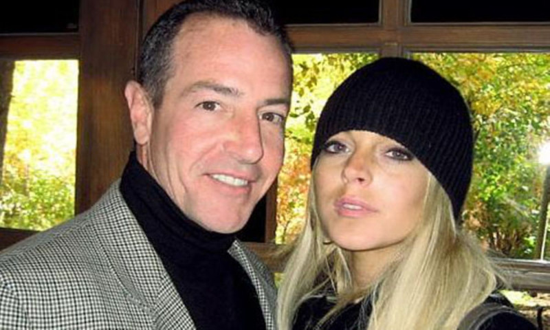 Padre de Lindsay Lohan es sentenciado a nueve meses de prisión