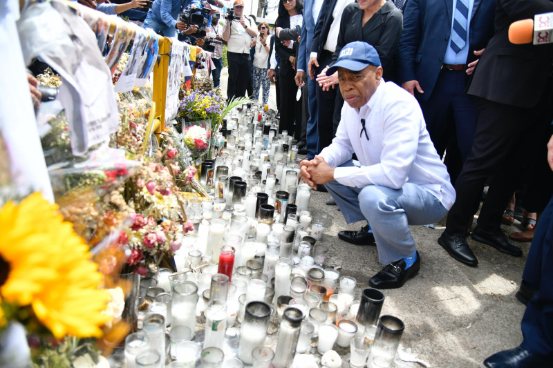 El alcalde de NY: "Nunca podré olvidar las imágenes que he visto aquí" tras visitar el Jet Set