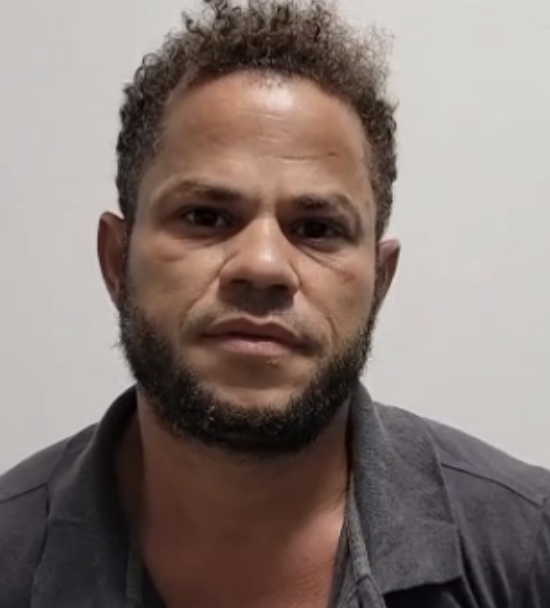 Hombre mata a una haitiana a machetazos, hiere a otra y afirma no recordar lo ocurrido