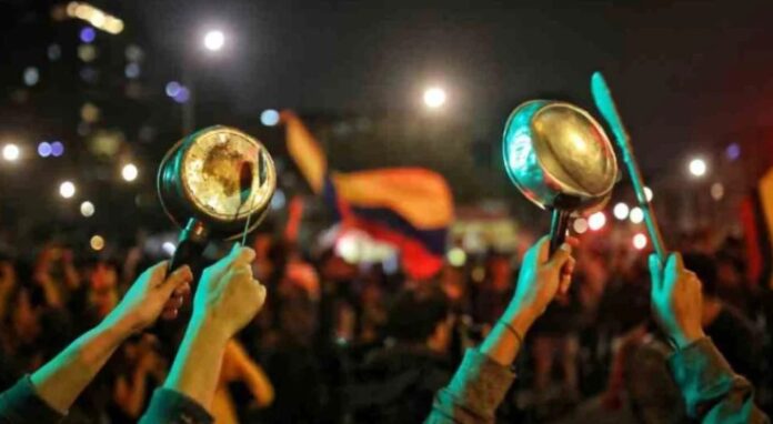 Convocan cacerolazo nacional para el martes 13 de mayo contra la “ley mordaza”
