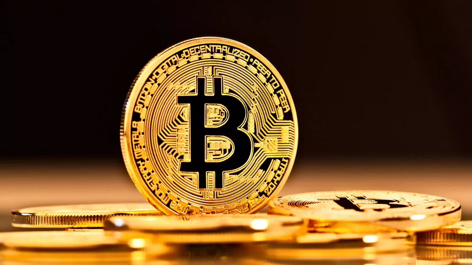 Bitcoin supera los 100,000 dólares tras acuerdo EEUU y Reino Unido