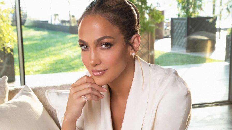 Jennifer López rueda su nueva película, Office Romance, en Samaná