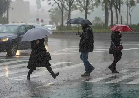 El clima se complica: Aguaceros y ráfagas de viento generan alertas
