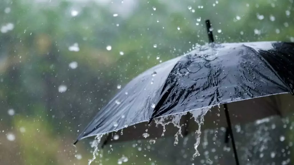 Frente frío y vaguada provocarán aguaceros con tormentas eléctricas