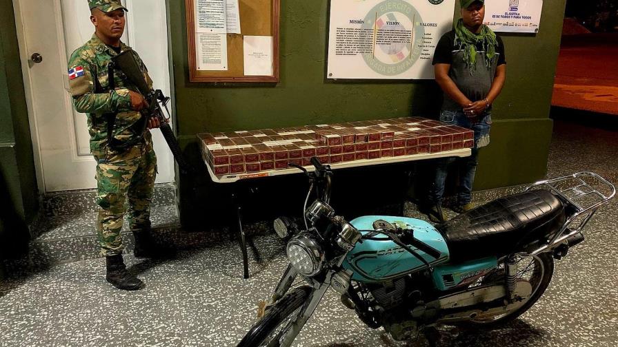 Ejército incauta 13 mil cigarrillos ilegales transportados en motocicleta en Jimaní