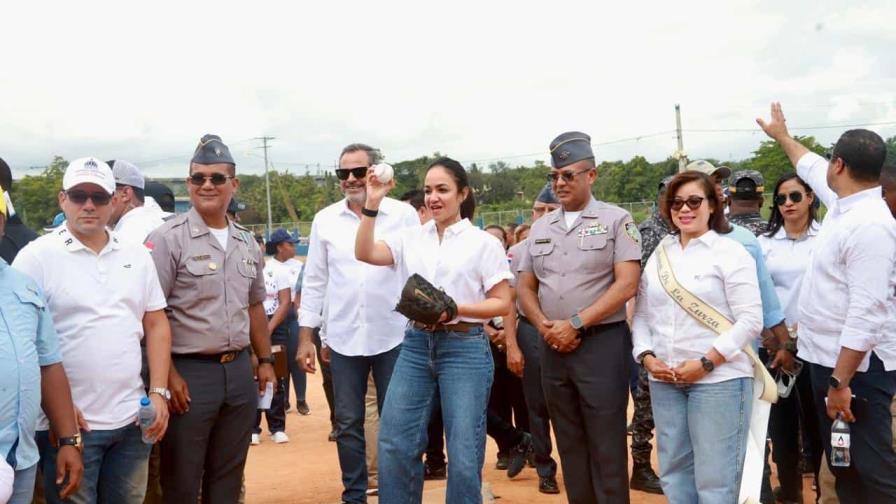 Alianza entre Policía Nacional y DP World fomenta deporte y cuidado ambiental en La Zurza