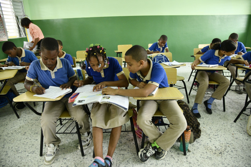 Educación reintroducirá la materia de Moral y Cívica en el año escolar 2025-2026