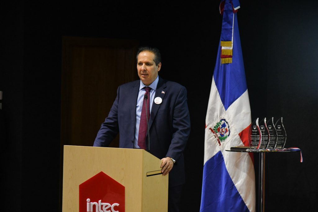 Víctor Atallah: “Vamos a hacer todo lo posible para que la sangre sea incluida en la seguridad social”