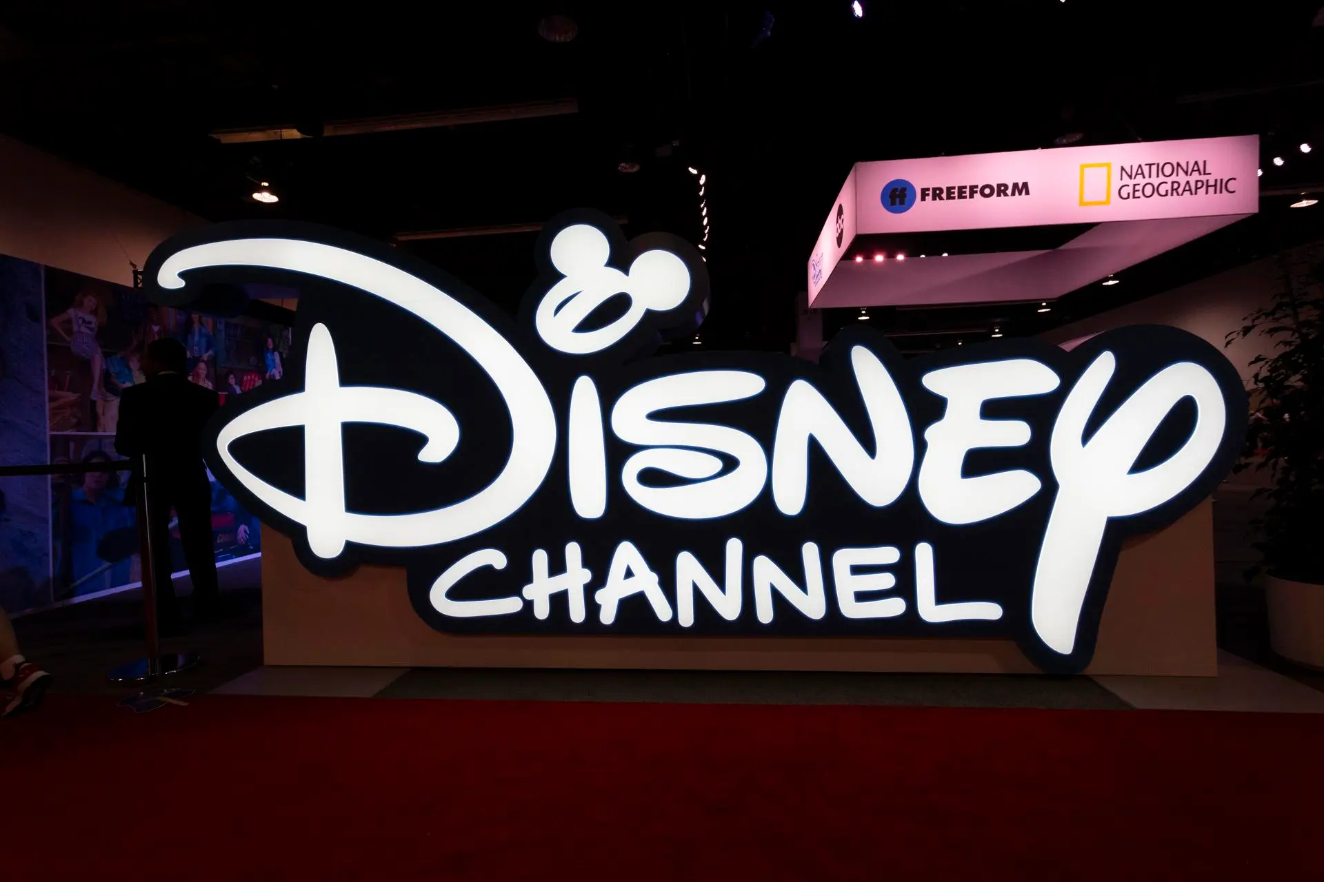 Disney toma medidas drásticas y despide a cientos ante el colapso de la TV tradicional