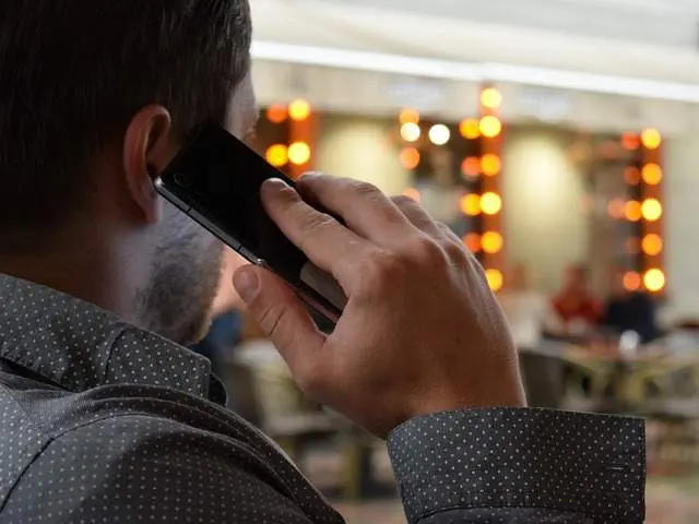 España prohíbe las llamadas comerciales a móviles desde este sábado para frenar fraudes