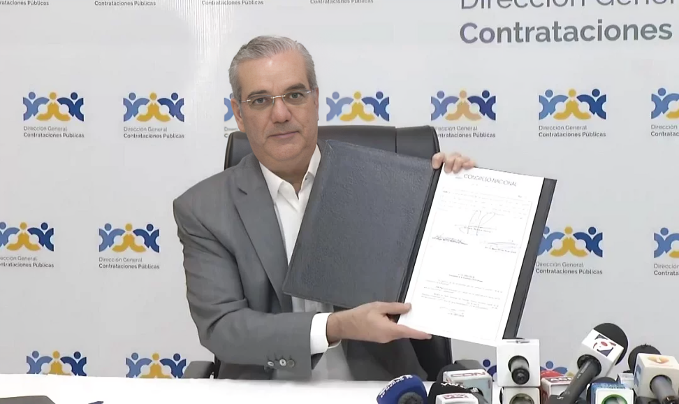 Llega nueva Ley de Contrataciones Públicas, Promulgado por Luis Abinader