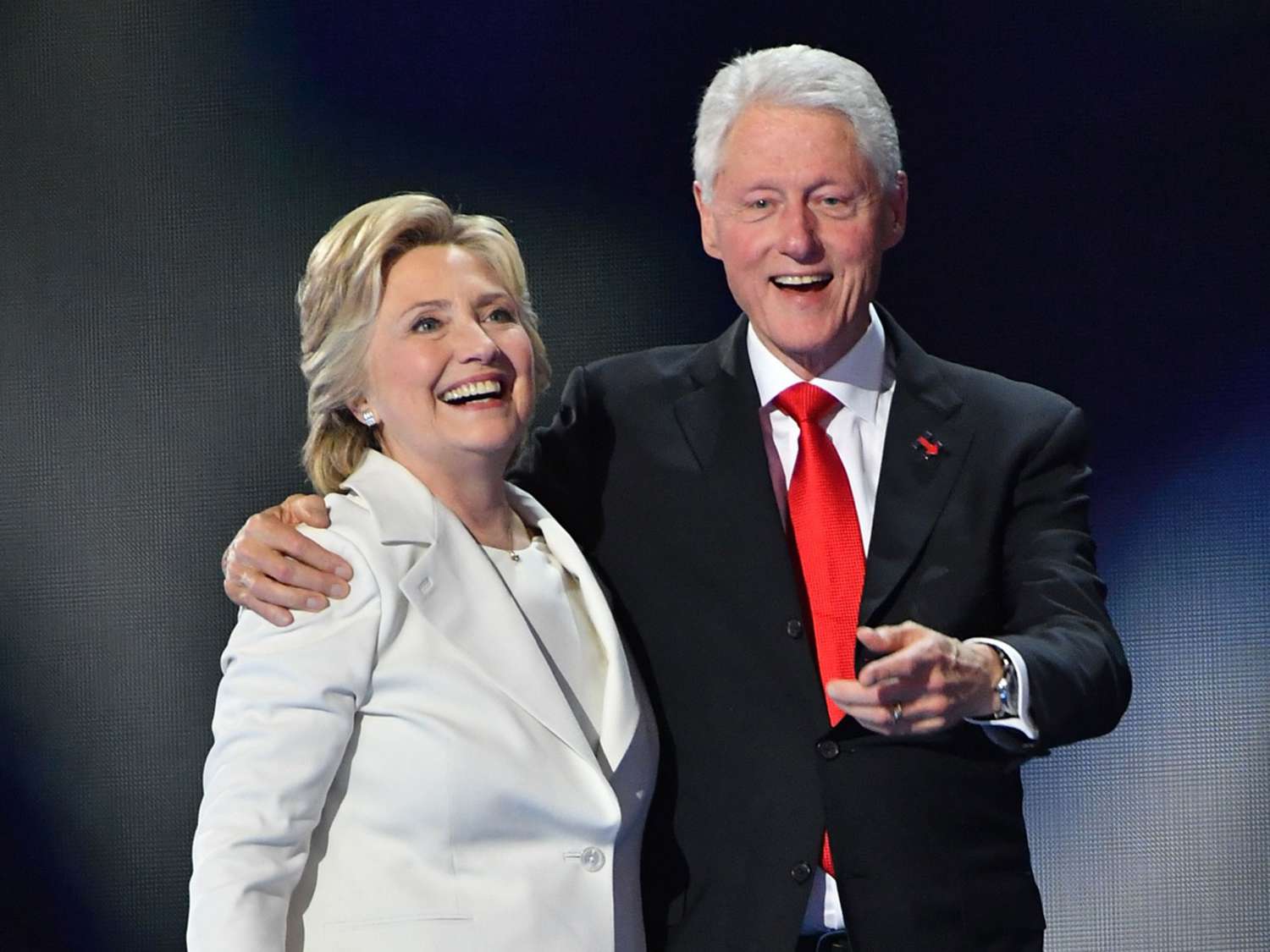 Congreso de EE.UU. cita a Bill y Hillary Clinton en investigación por el caso Epstein