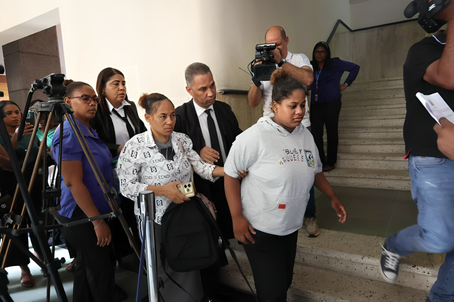 “Destrozada”: Madre de niña asesinada en Los Guandules busca justicia