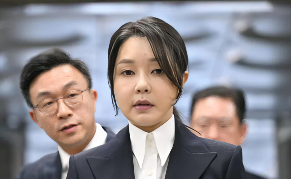 Cae la ex primera dama: Kim Keon-hee enfrenta 16 cargos en Corea del Sur