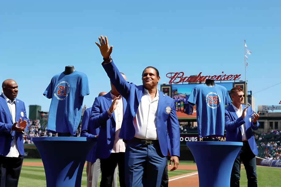 ¡Leyenda del béisbol! Sammy Sosa entra al Salón de la Fama de los Cubs