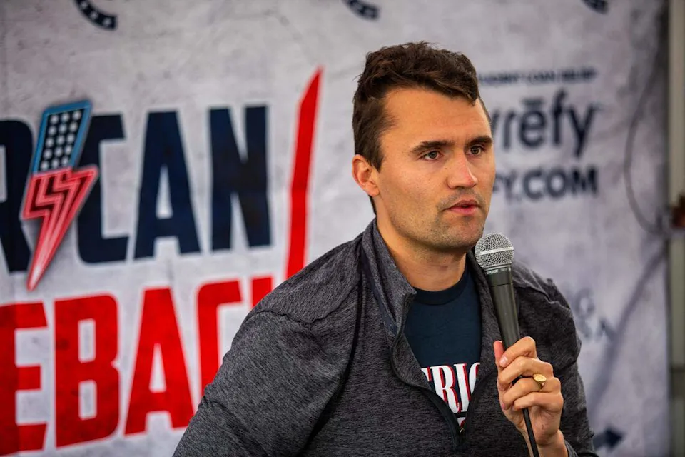 EE.UU. sancionará a militares que publicaron burlas sobre el asesinato de Charlie Kirk