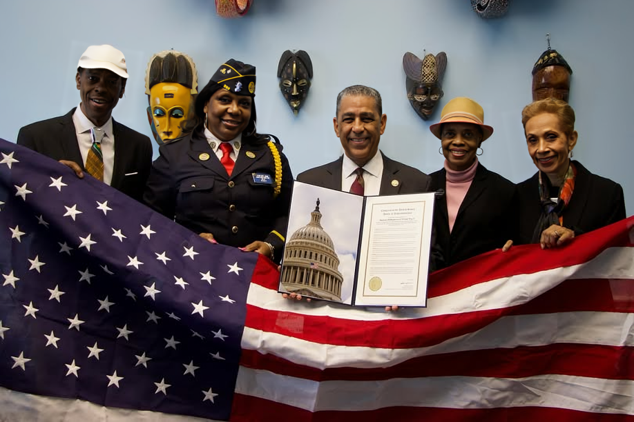 Washington rinde homenaje a los Harlem Hellfighters con Adriano Espaillat