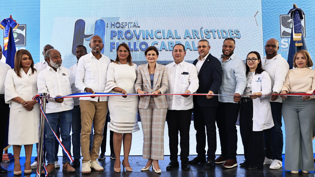 Vicepresidenta inaugura nueva Emergencia y Bloque Quirúrgico del Hospital Arístides Fiallo