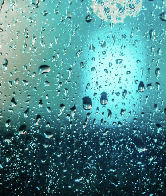 ¡Tormentas a la vista!: El clima se pone intenso con aguaceros en la tarde de hoy