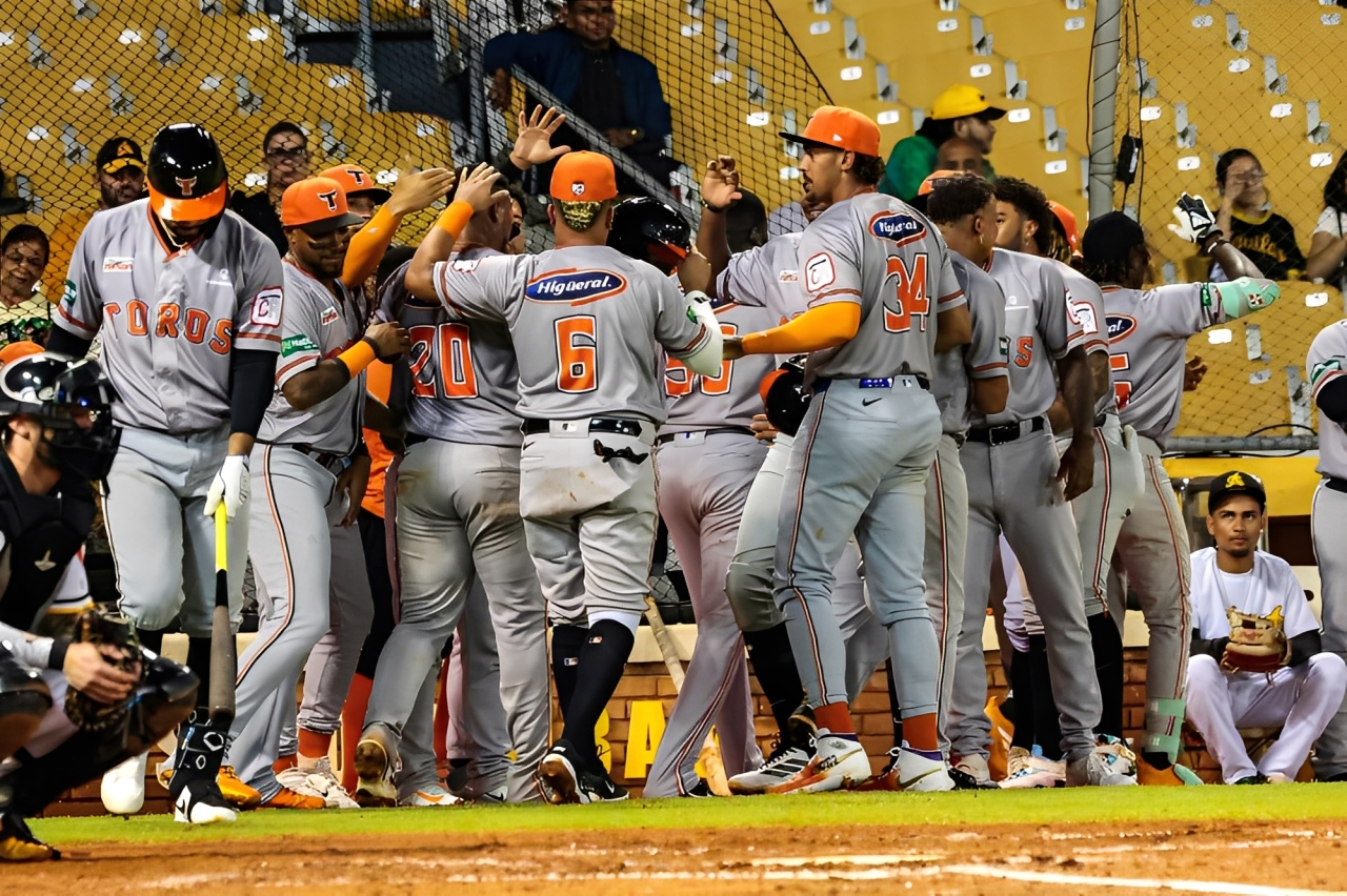 Toros del Este derrotan 14-7 a las Águilas Cibaeñas