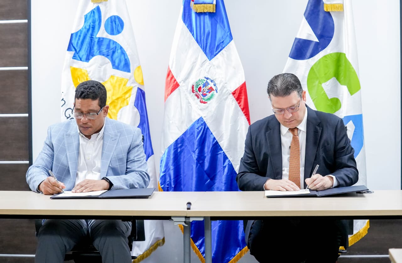 DGA y DGCP exigirán certificación tributaria aduanera para proveedores del Estado