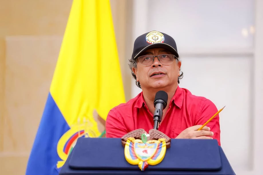 Petro declara emergencia económica en Colombia por “inminente crisis fiscal”