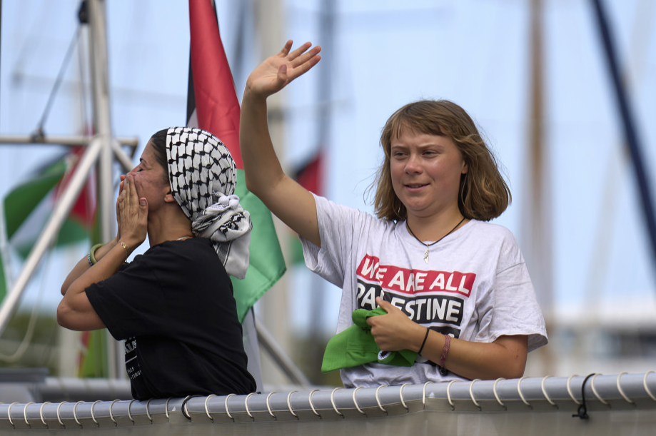 Greta Thunberg y 170 activistas deportados de Israel rumbo a Gaza