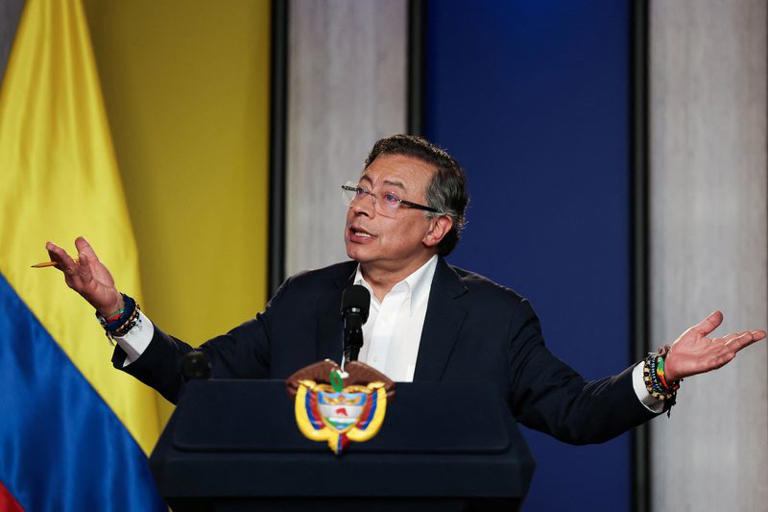 Gustavo Petro ordena suspender intercambio de inteligencia con EE.UU. por ataques a lanchas