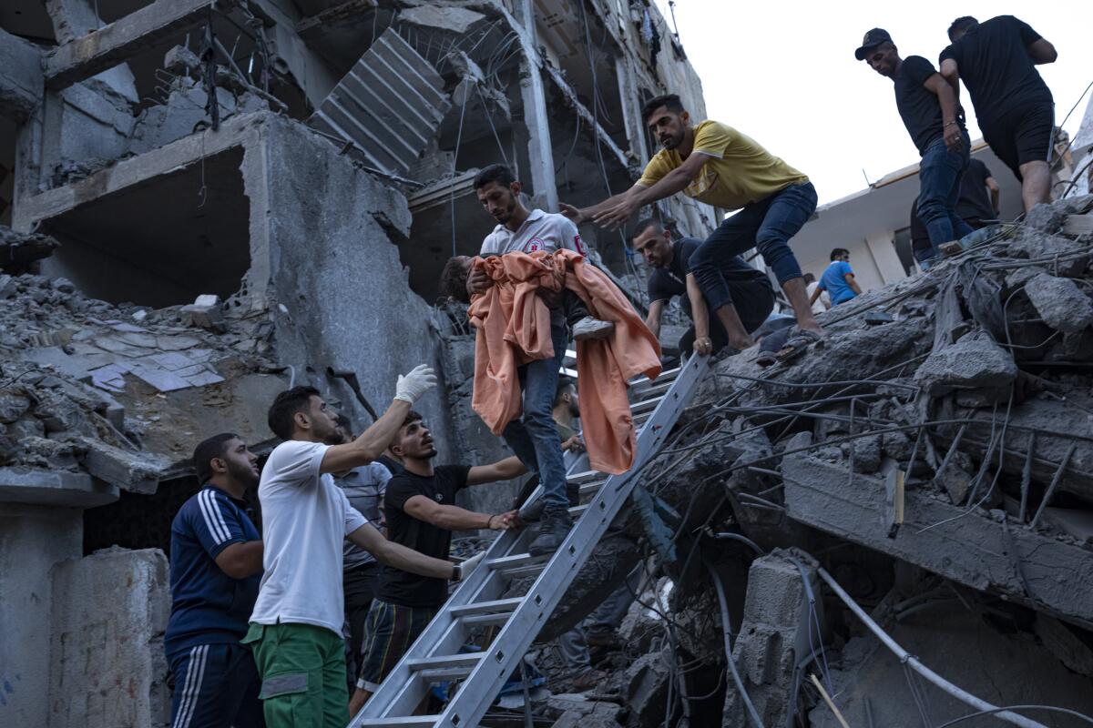 Siete palestinos mueren en Gaza por ataques israelíes pese al alto el fuego
