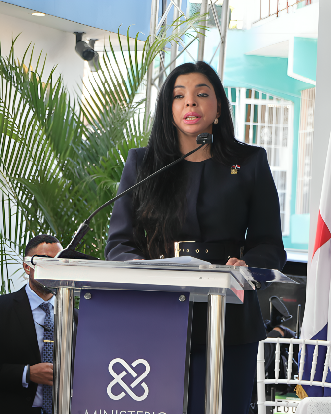 Yeni Berenice Reynoso inaugura nueva fiscalía comunitaria en Haina