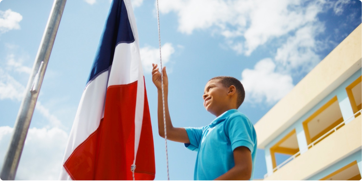 Minerd lanza la campaña “Dominicanos al 100” para promover valores patrios y cívicos