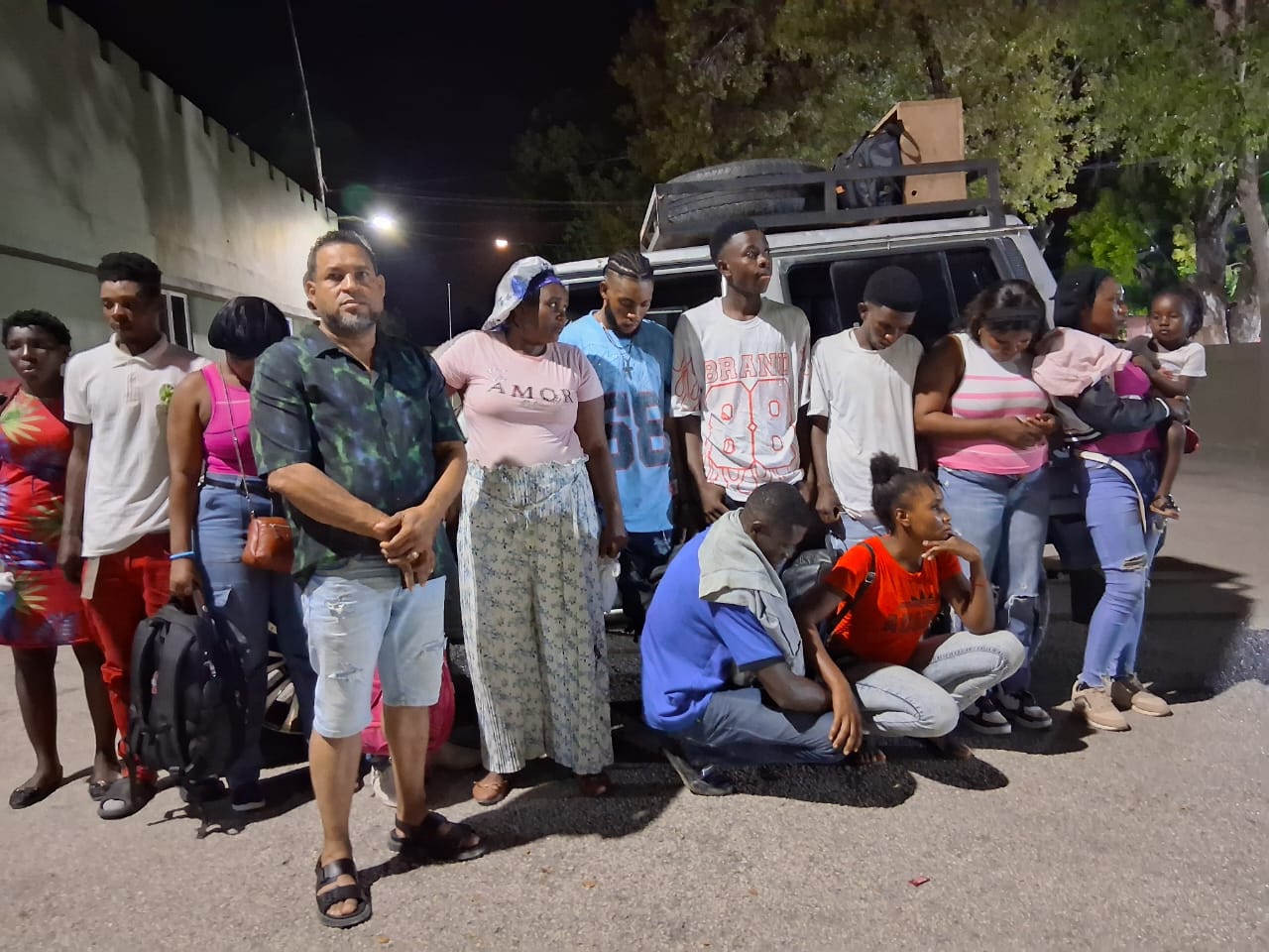 Ejército detiene a un dominicano por transportar haitianos indocumentados en Bahoruco