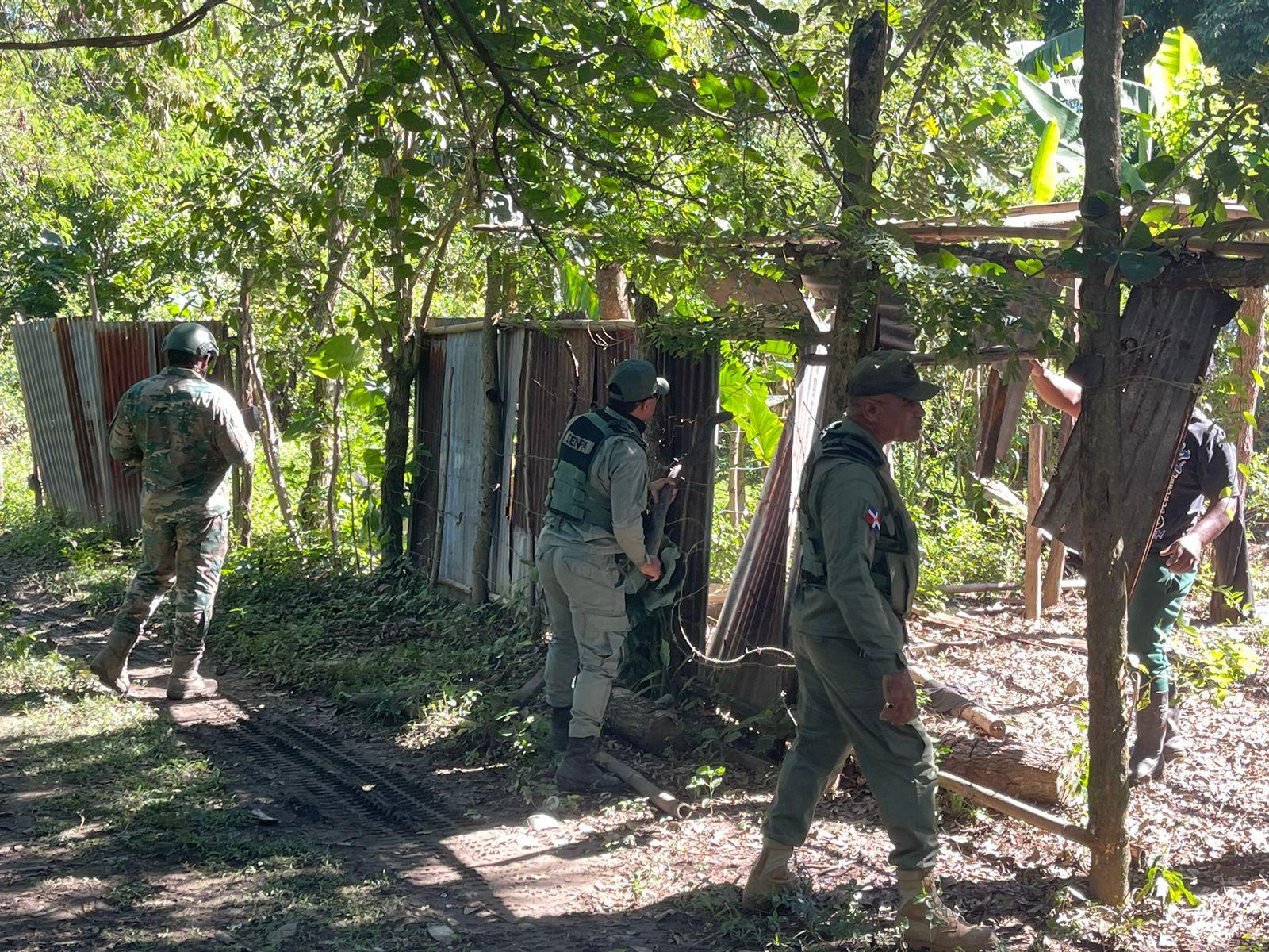 Medio Ambiente realiza operativo para recuperar áreas protegidas en las riberas del río Yuna